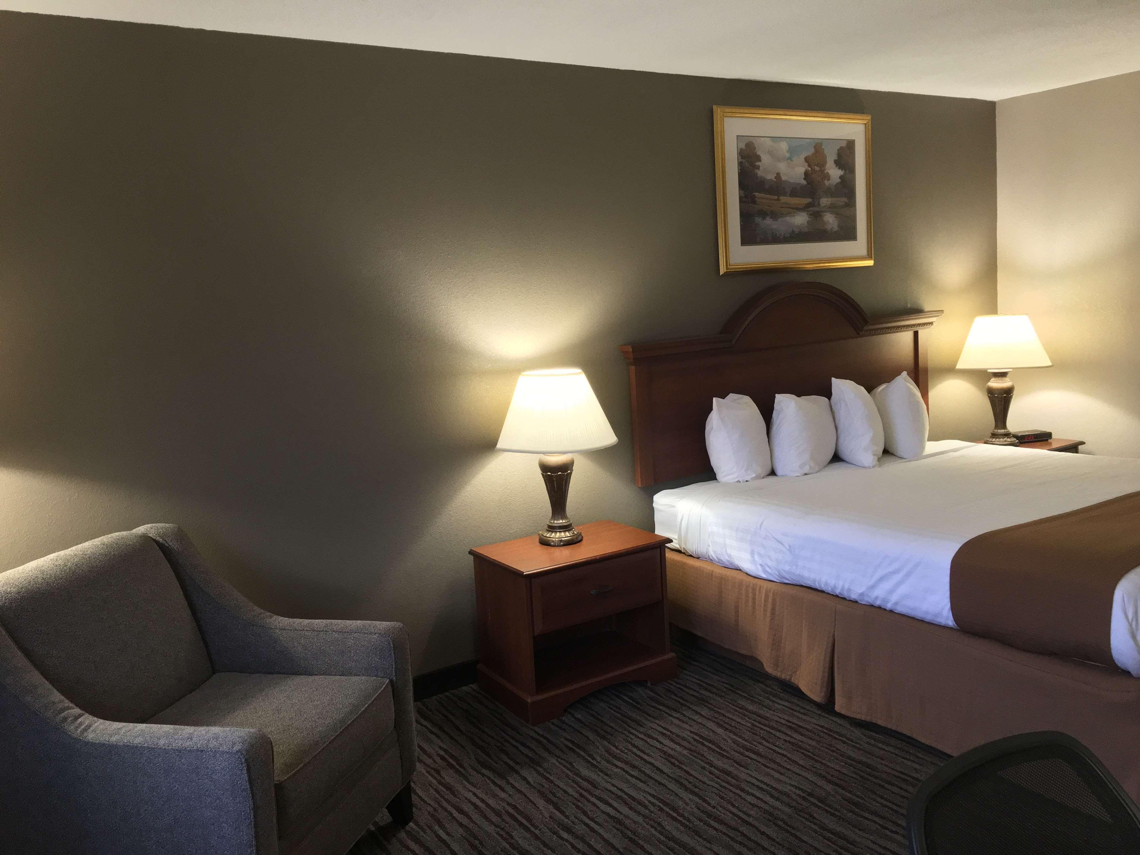 Best Western Gateway Adirondack Inn Utica Esterno foto