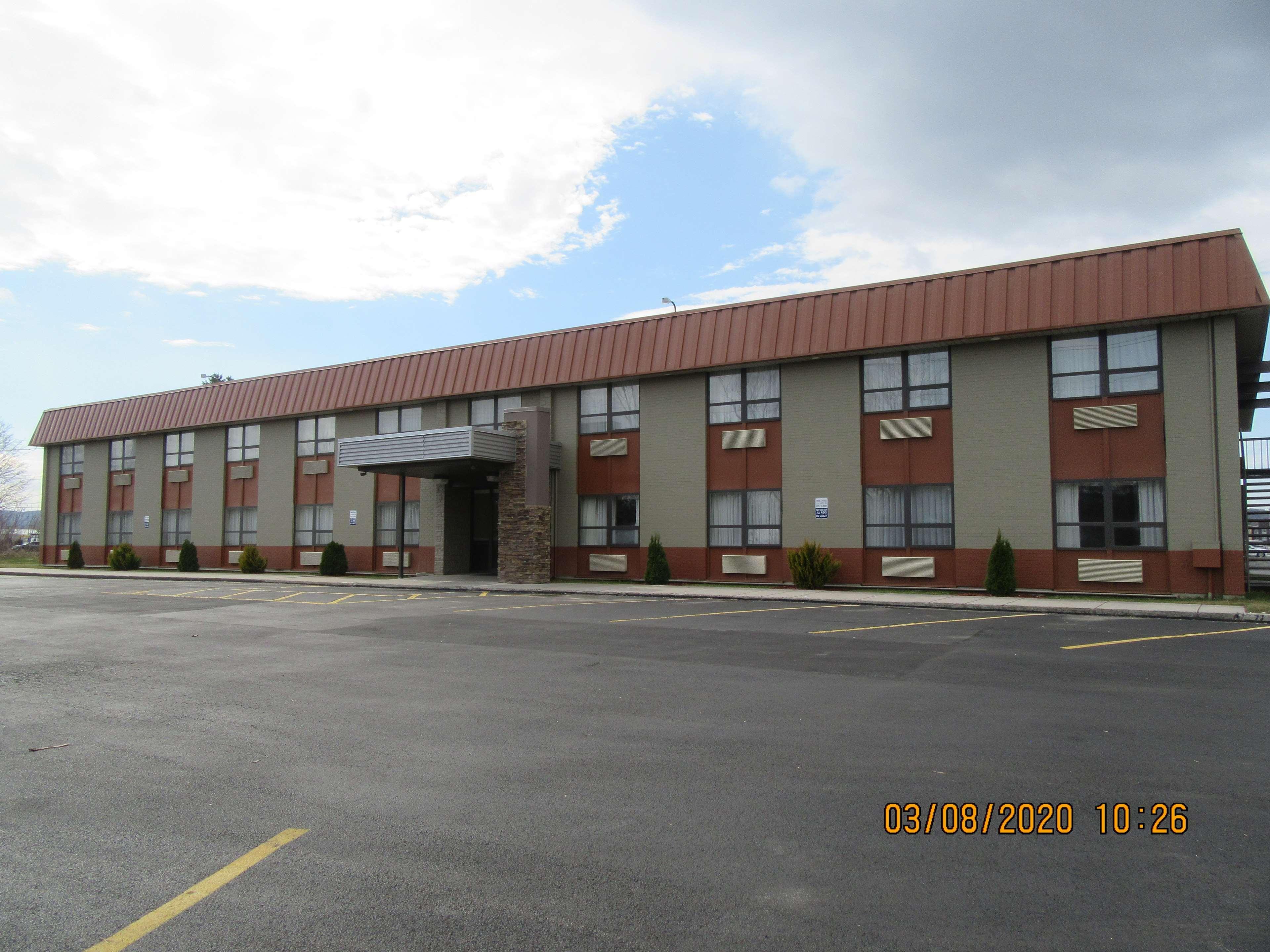 Best Western Gateway Adirondack Inn Utica Esterno foto