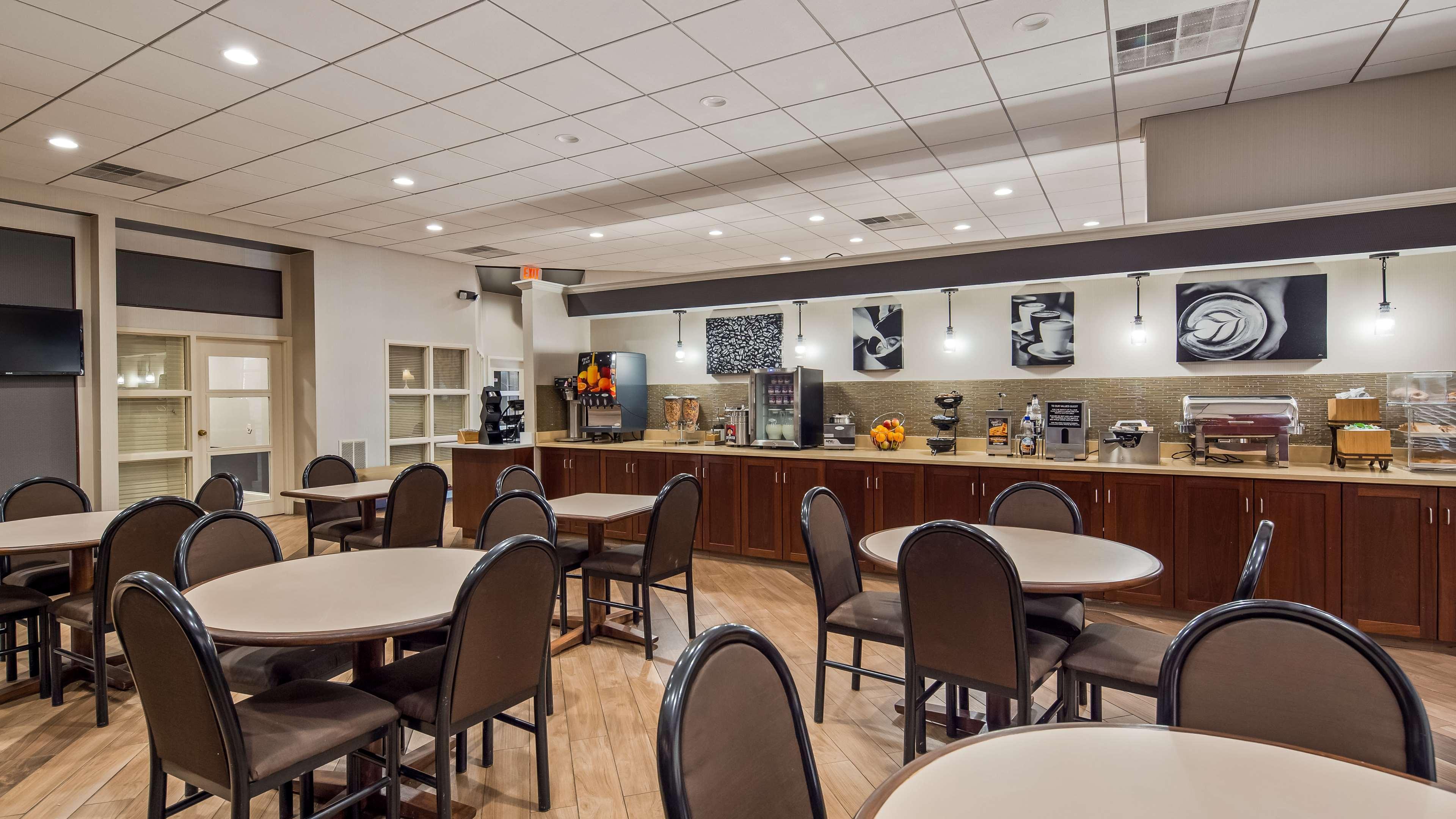 Best Western Gateway Adirondack Inn Utica Esterno foto