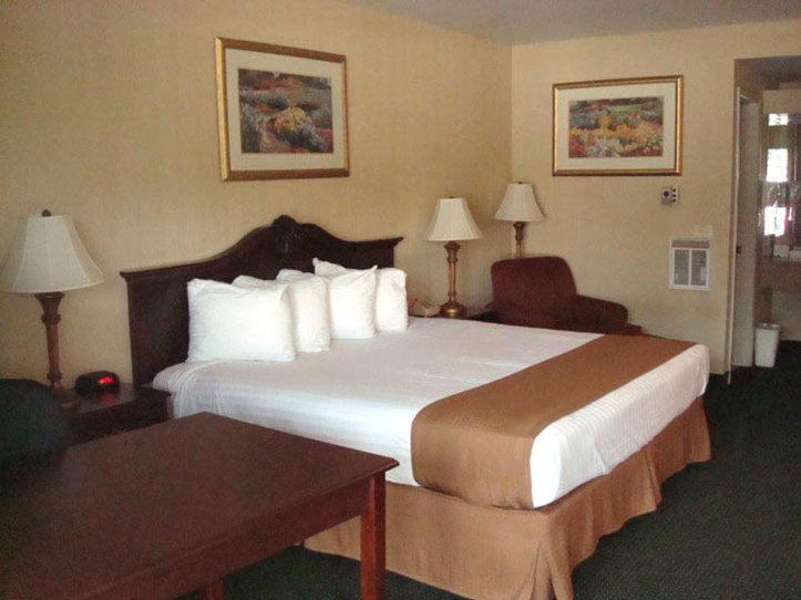 Best Western Gateway Adirondack Inn Utica Esterno foto