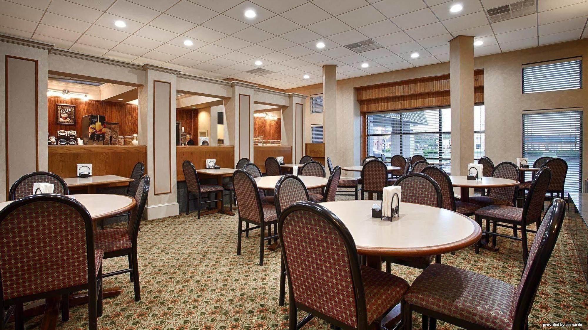 Best Western Gateway Adirondack Inn Utica Esterno foto