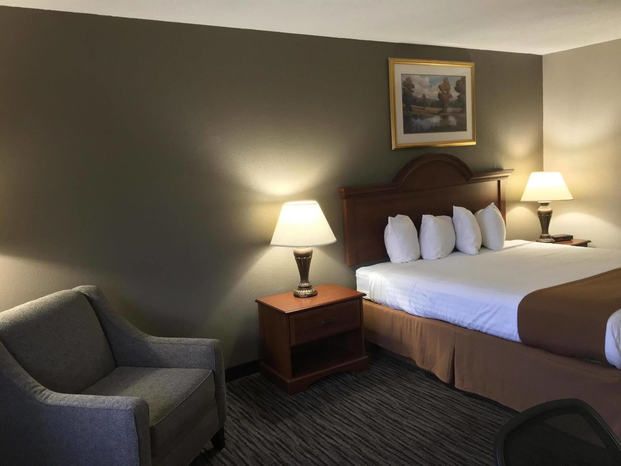Best Western Gateway Adirondack Inn Utica Esterno foto