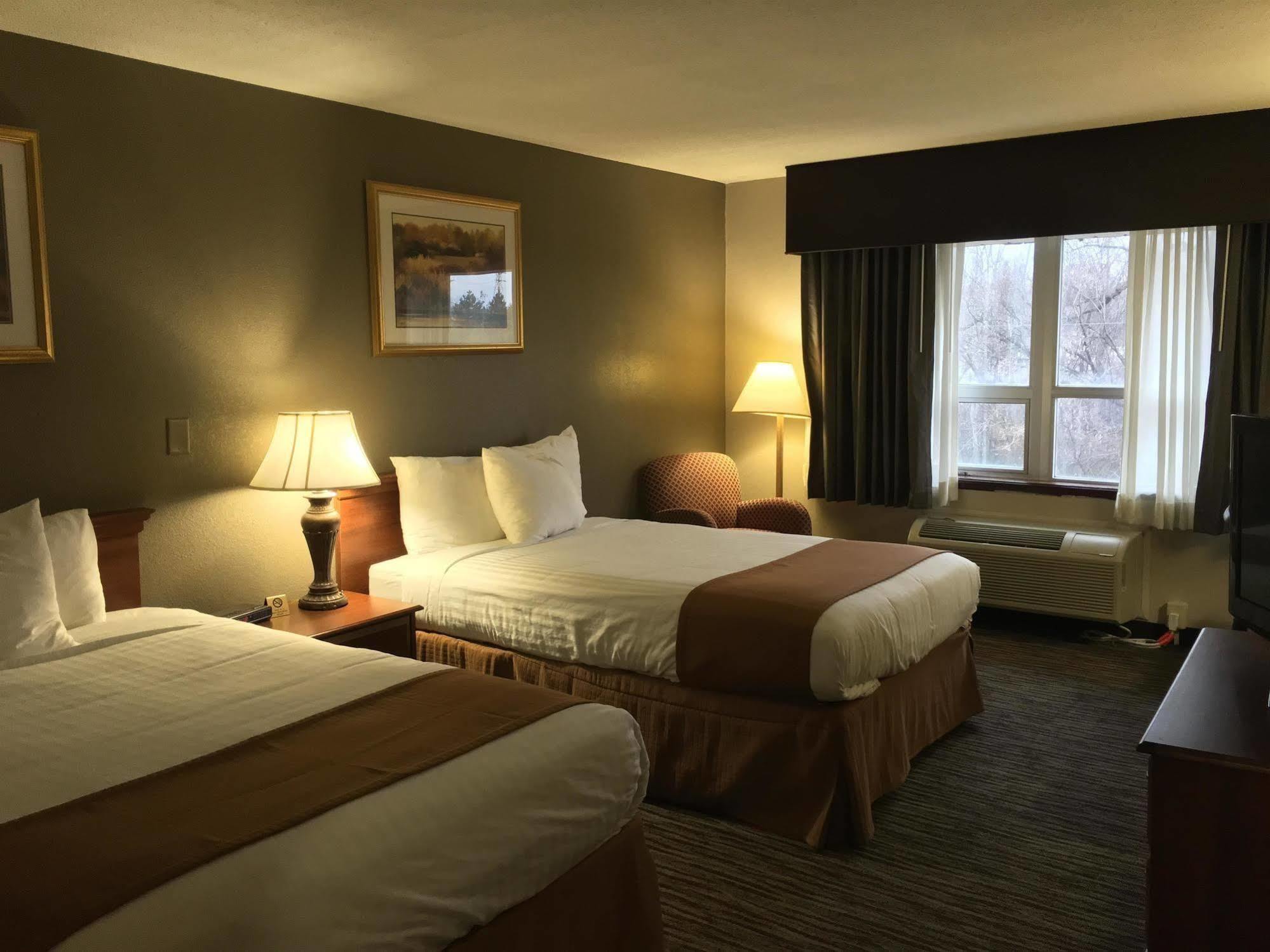 Best Western Gateway Adirondack Inn Utica Esterno foto