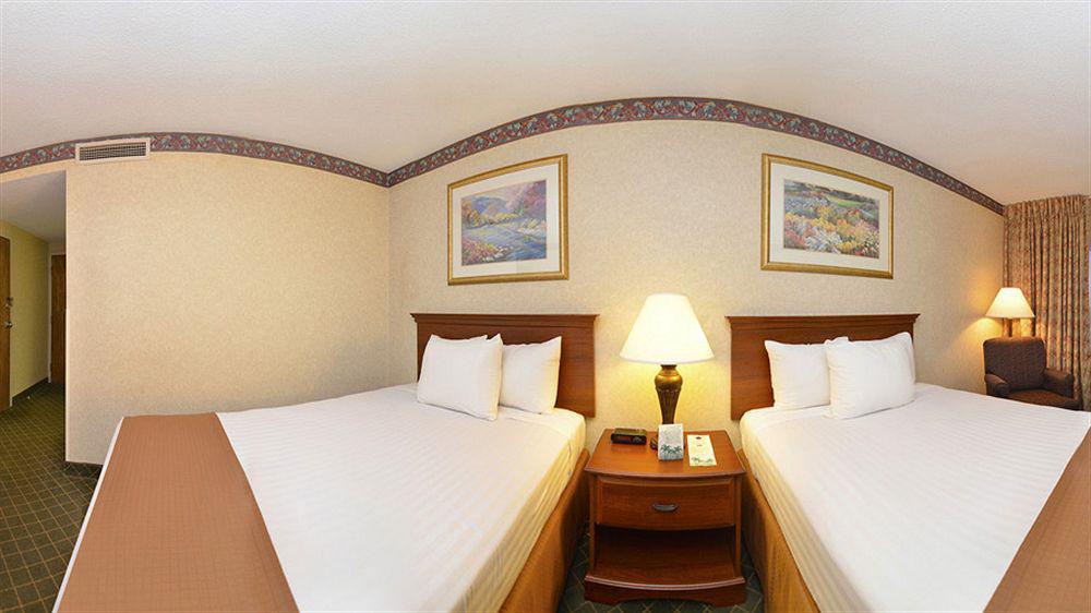 Best Western Gateway Adirondack Inn Utica Esterno foto